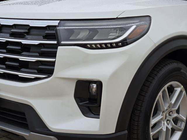 New 2026 Star White Metallic Tri-Coat Ford Active image 26