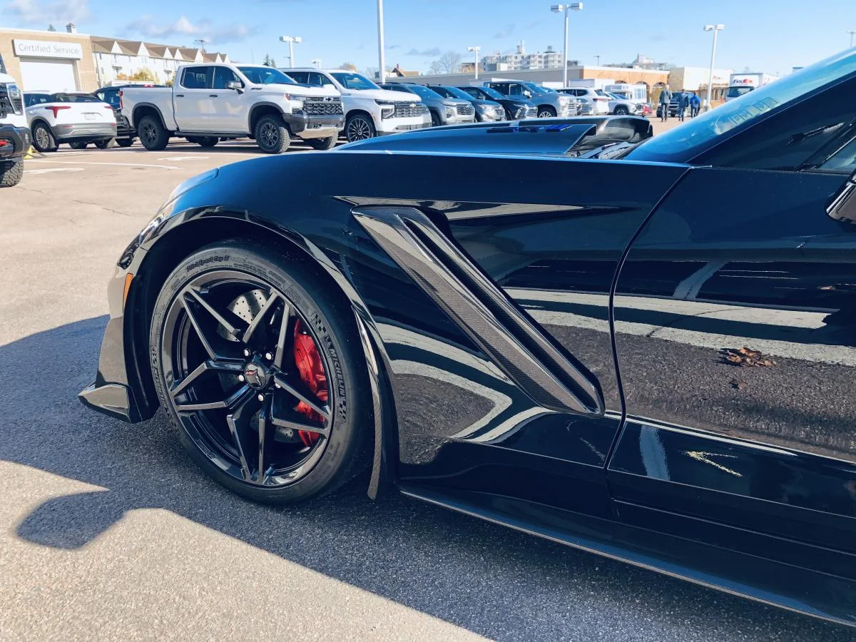 Used 2019 Black Chevrolet 2dr ZR1 Cpe w/3ZR image 7