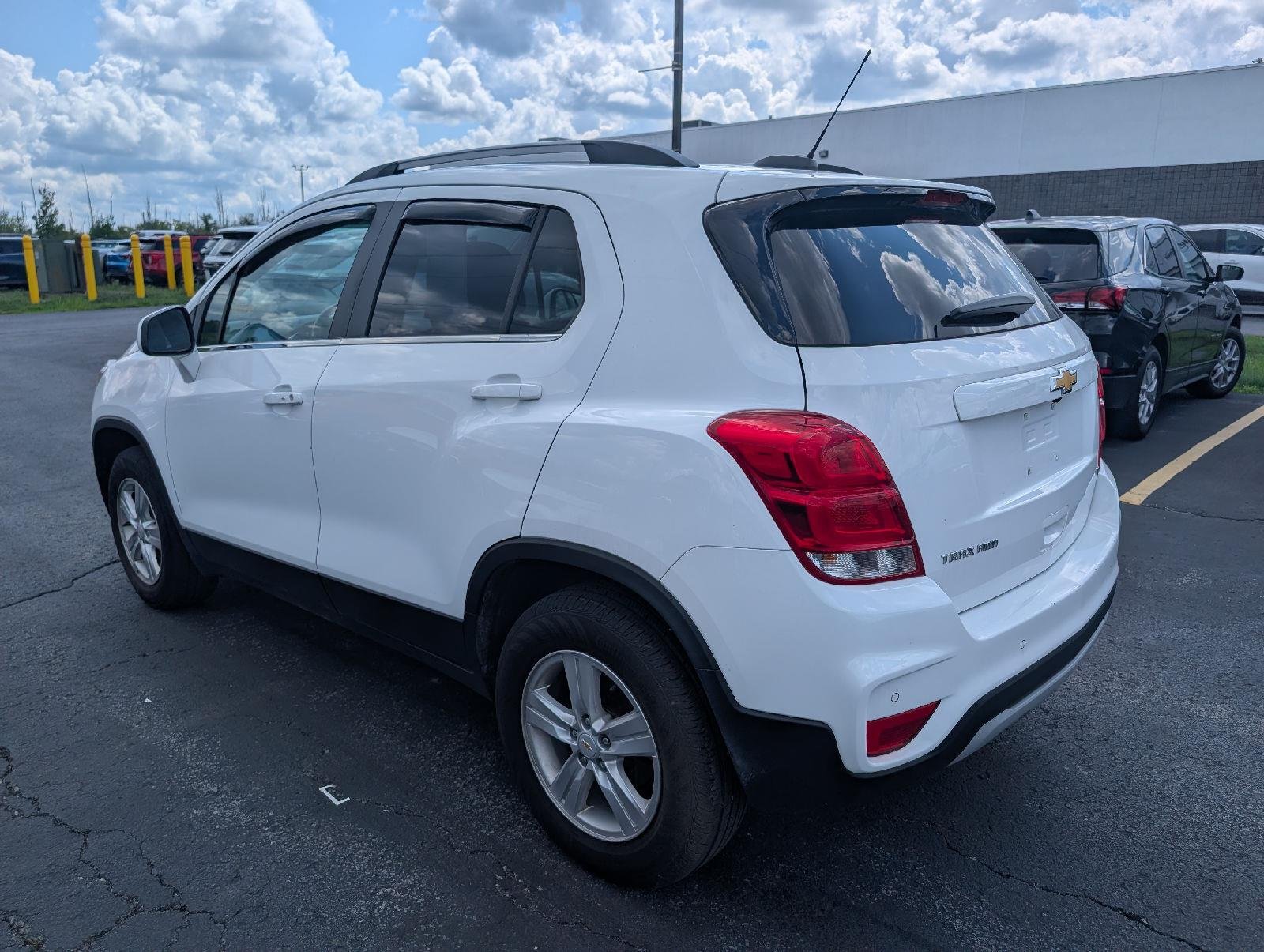 Used 2020 Summit White Chevrolet LT image 5