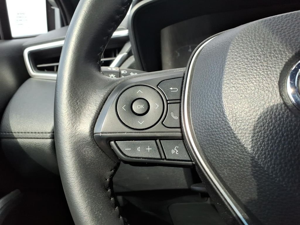 Used 2024 Sonic Silver/Jet Black Toyota Hybrid SE image 22
