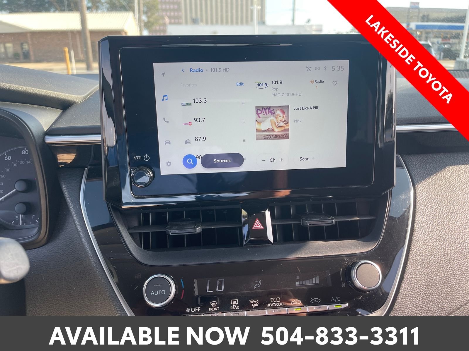 Used 2023 White Toyota LE image 30