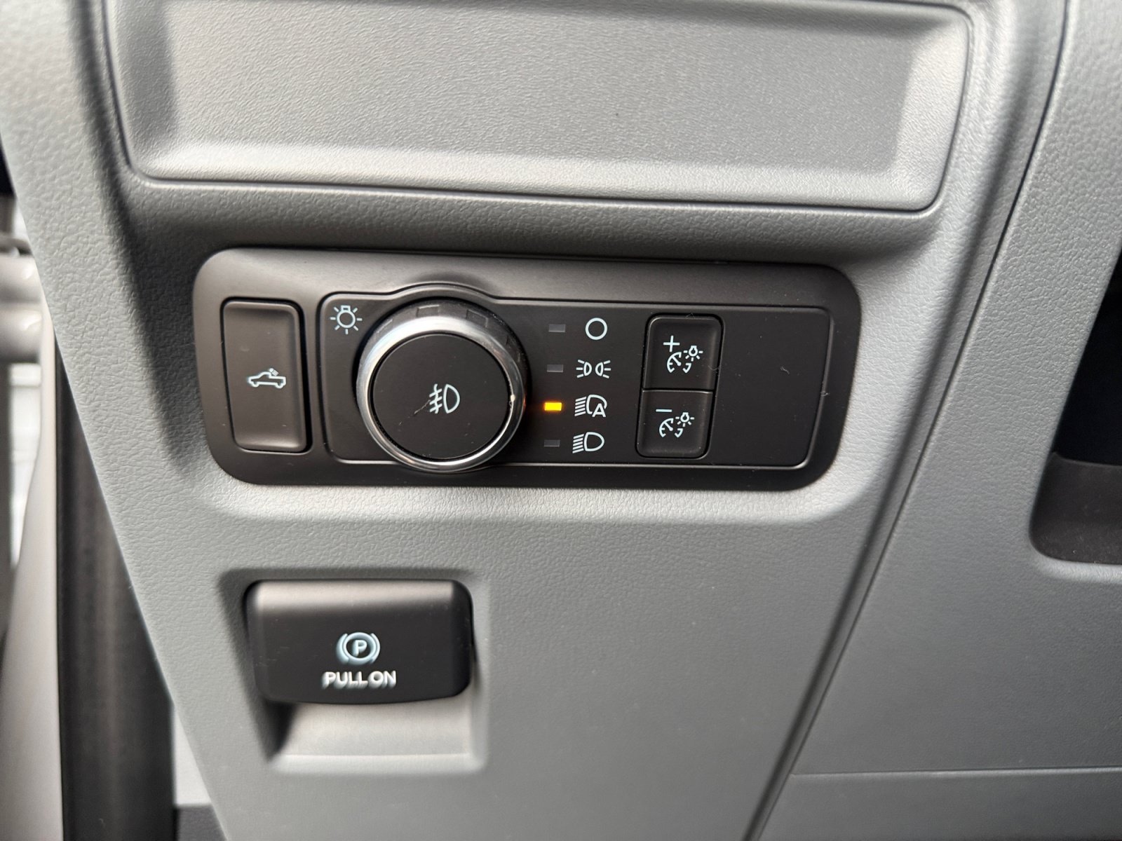Certified Used 2021 Oxford White Ford XL image 25