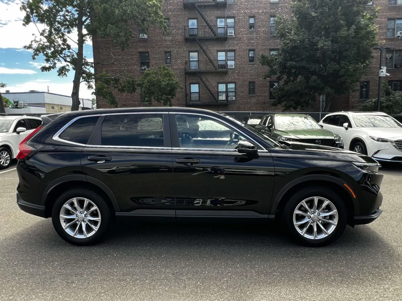 Used 2024 Crystal Black Pearl Honda EX-L AWD image 4