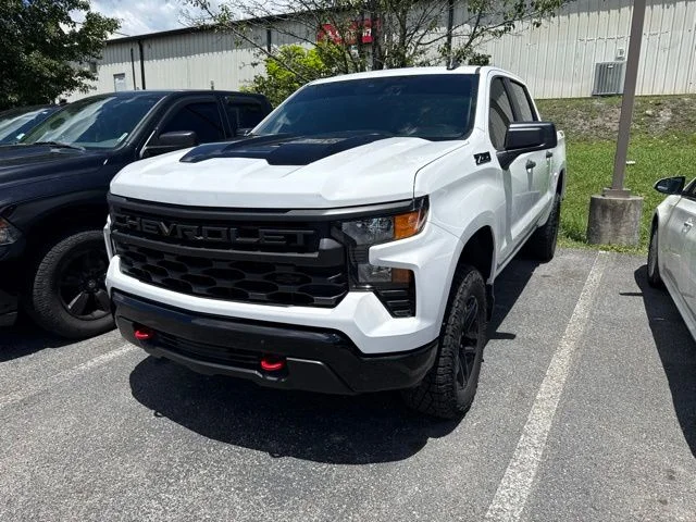 Used 2024 White Chevrolet Custom Trail Boss image 5