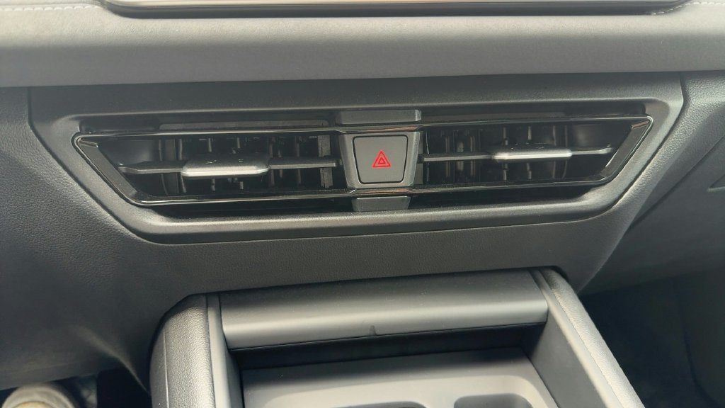 Certified Used 2026 White/off-white Volkswagen SE image 12