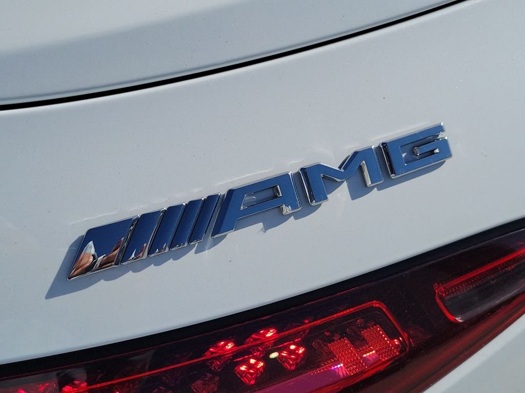 New 2027 MANUFAKTUR Moonlight White Metallic Mercedes-Benz AMG® SL 55 Roadster image 8