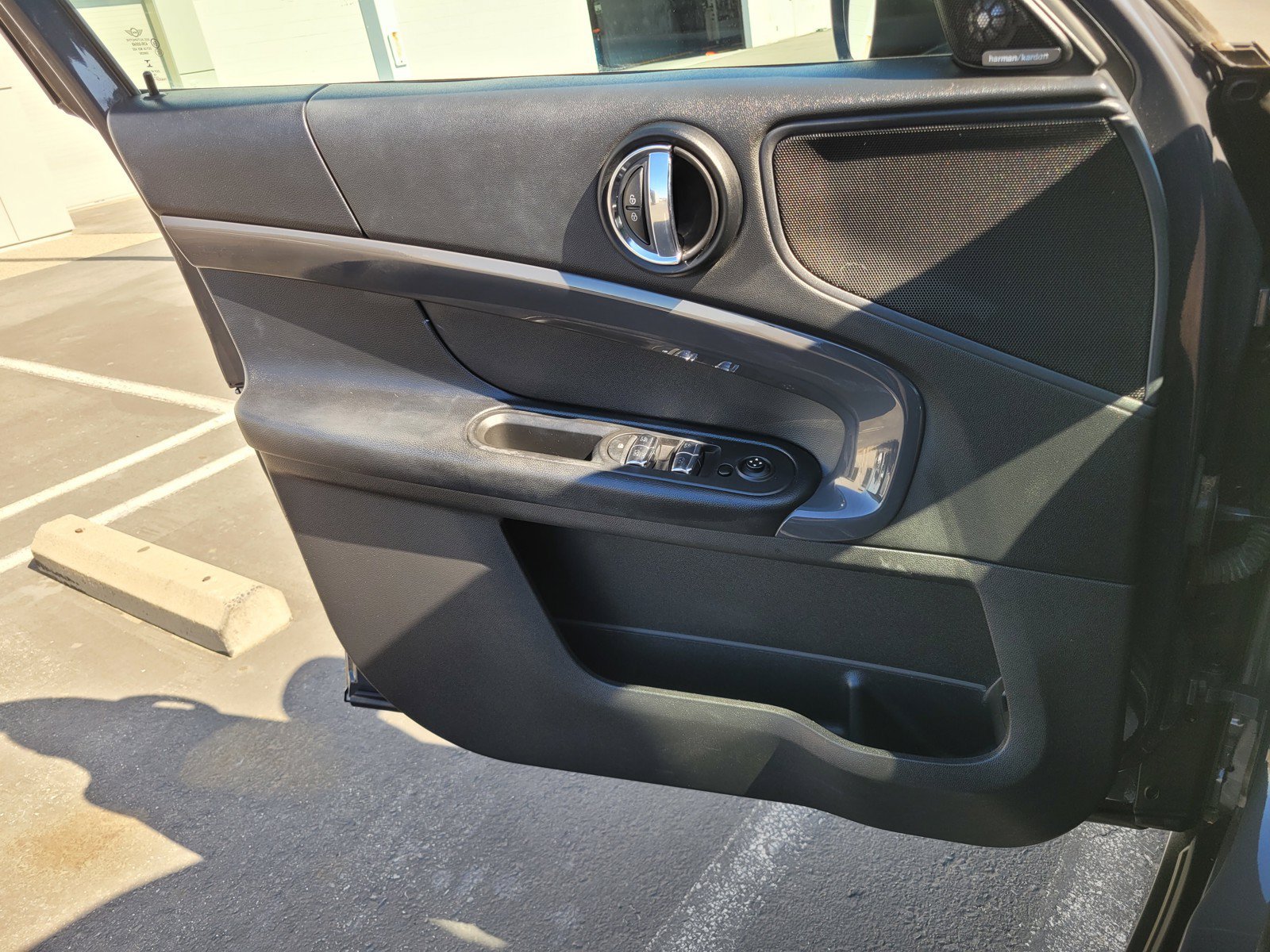 Used 2020  MINI Cooper S image 27