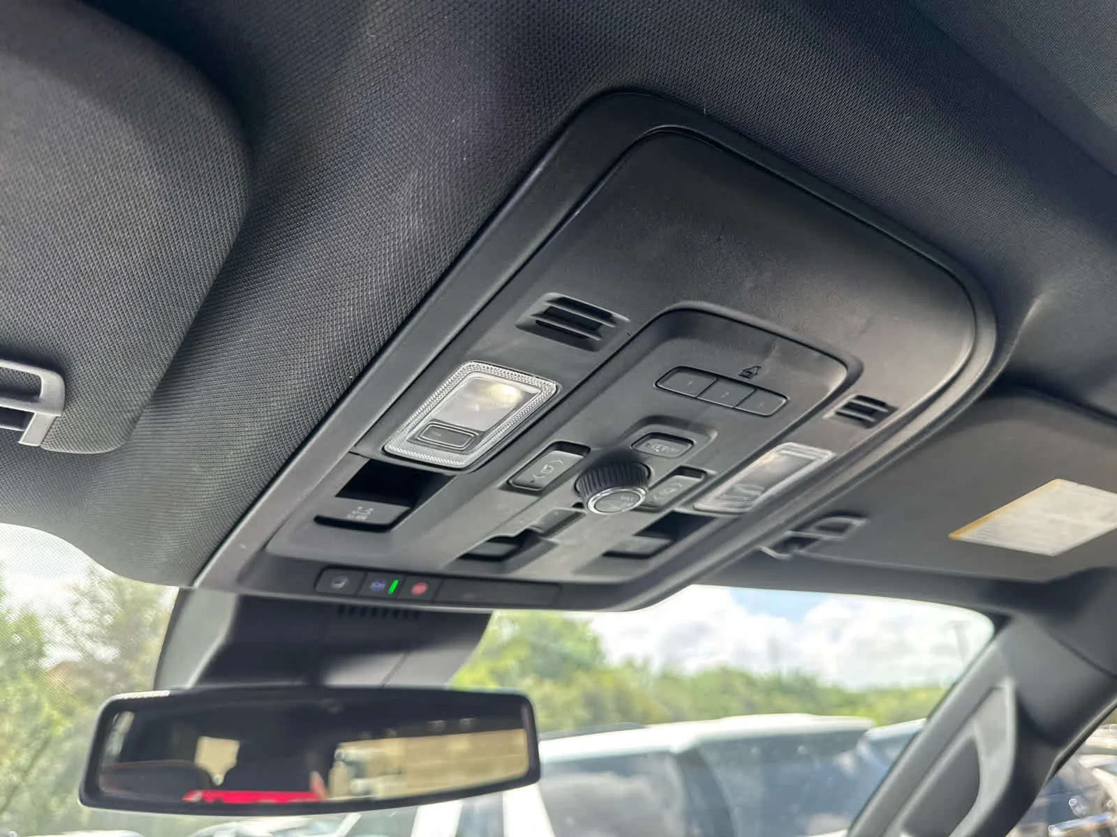 Used 2023 White Frost Tricoat GMC AT4 image 15