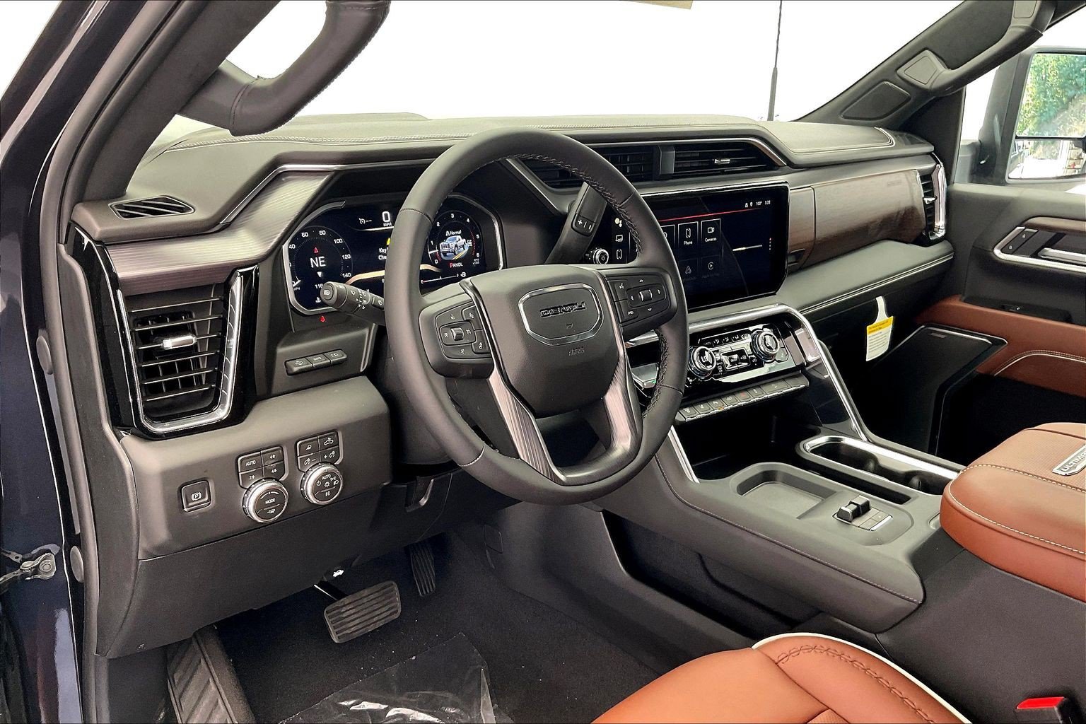 2026 GMC Sierra 2500HD Denali Ultimate - Photo 4