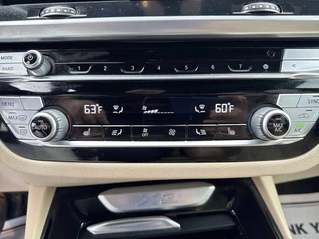 Used 2021 Gray BMW xDrive30i image 19