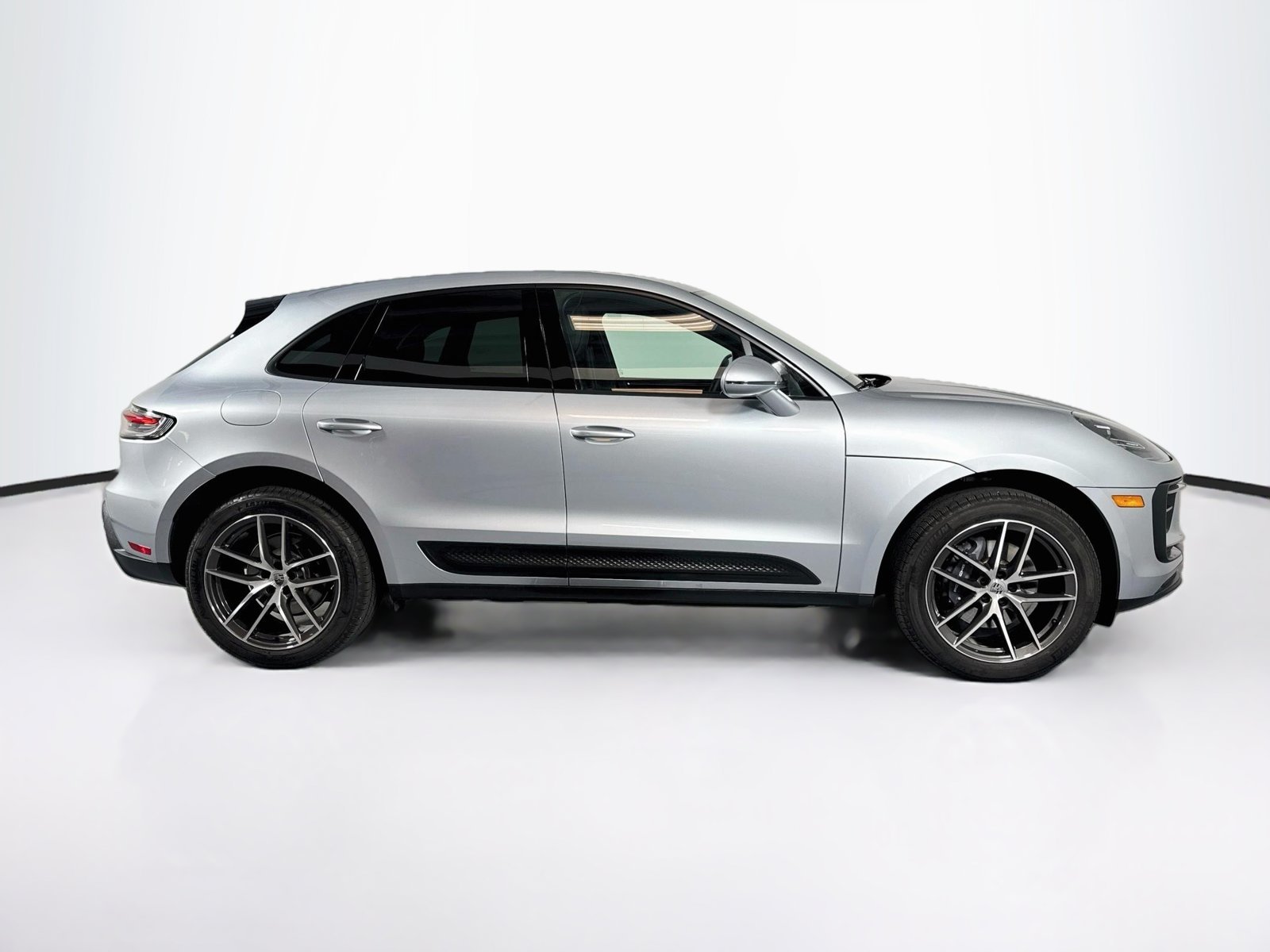 Used 2026 Dolomite Silver Metallic Porsche T image 8