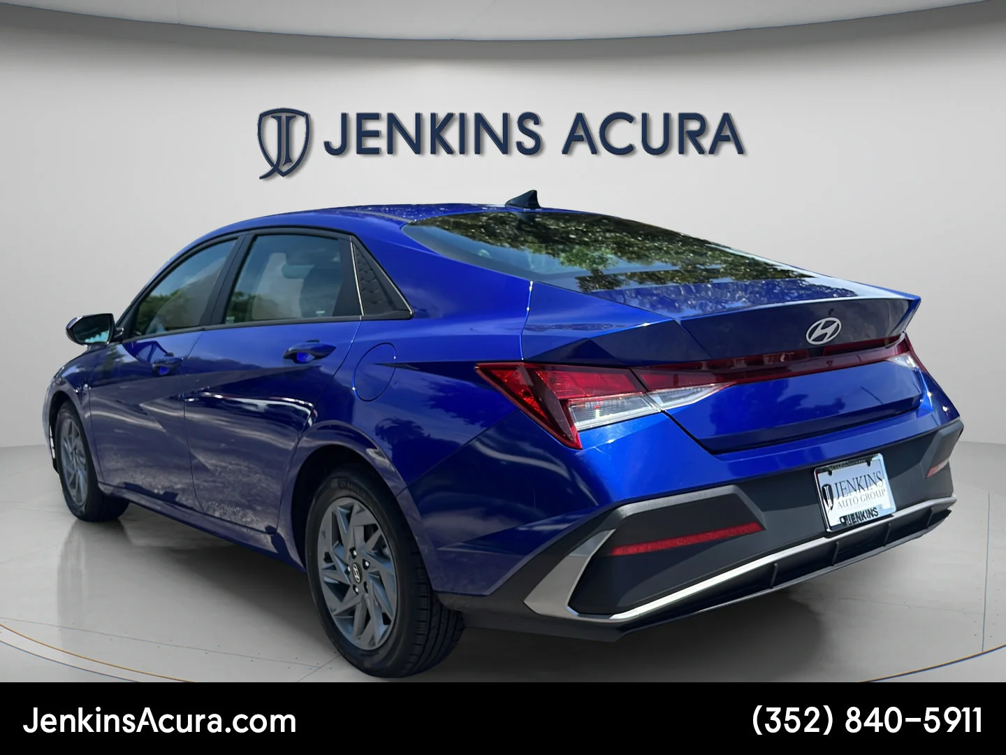 Used 2024 Intense Blue Hyundai SEL image 5