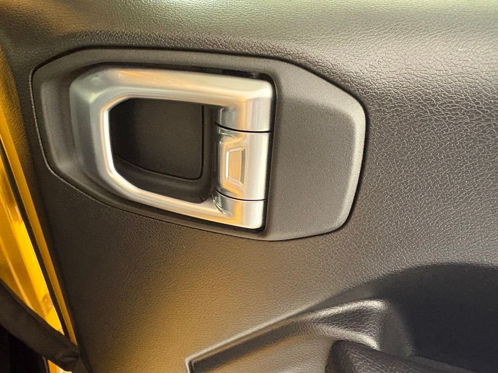 New 2026 Goldilocks Exterior Paint Jeep Mojave image 16
