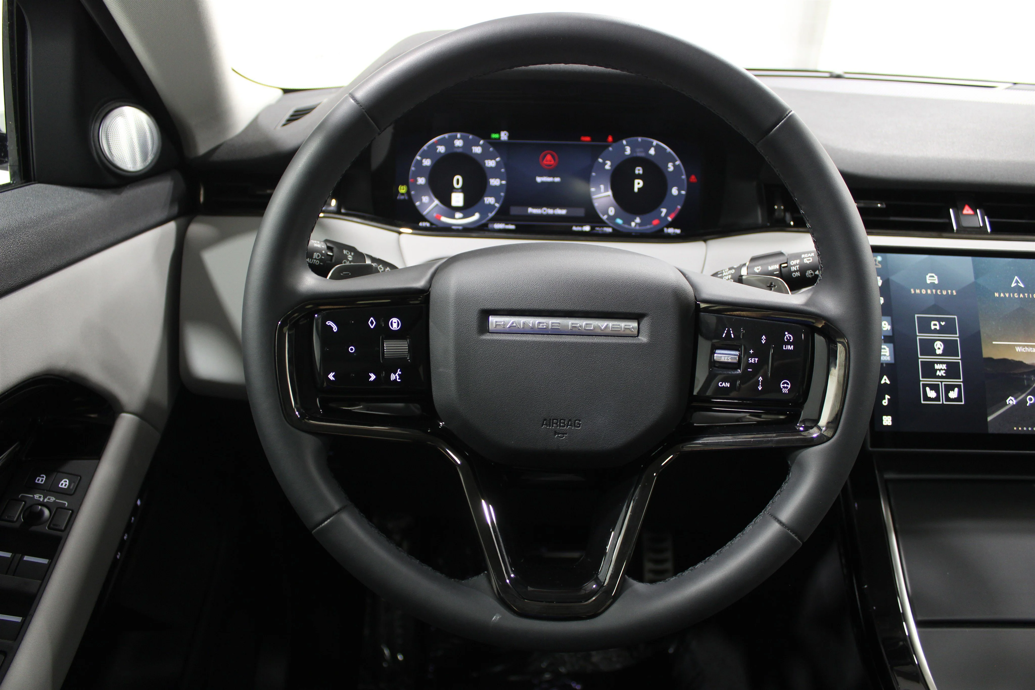 2024 Land Rover Range Rover Evoque Dynamic SE - Photo 8