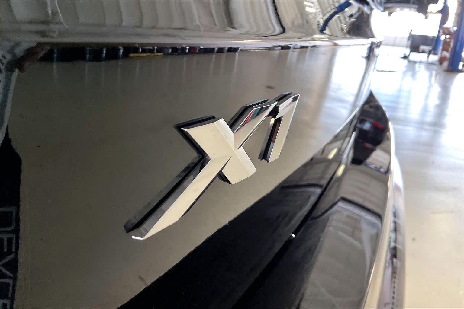 Used 2025 BLACK BMW xDrive28i image 9