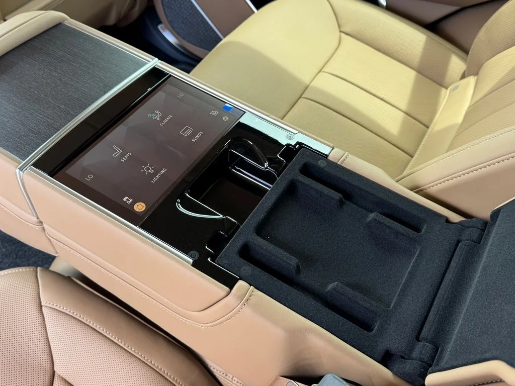 New 2026 White Land Rover Autobiography image 19