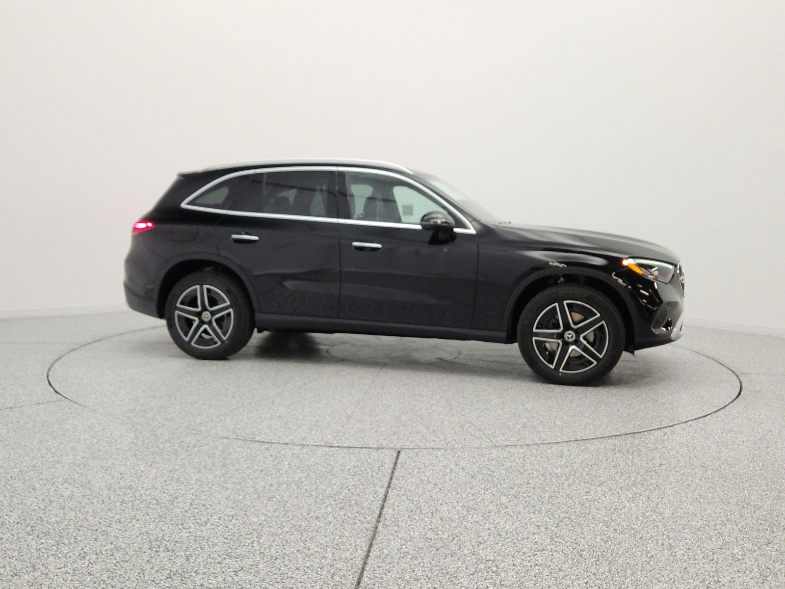 New 2026 Black Mercedes-Benz GLC 300 4MATIC® SUV image 4