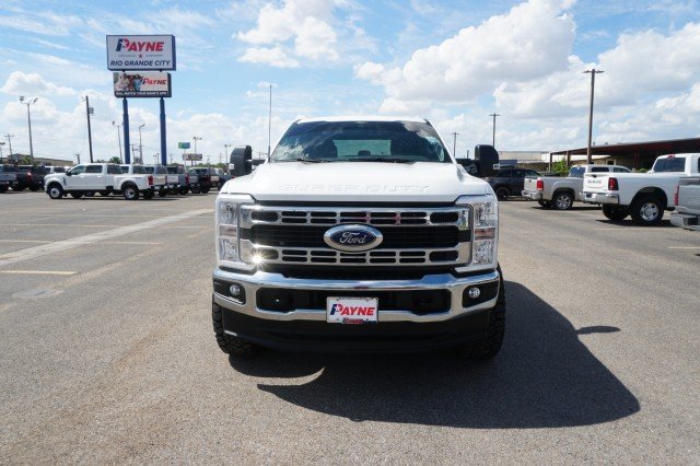 Used 2025 Oxford White Ford XLT image 2