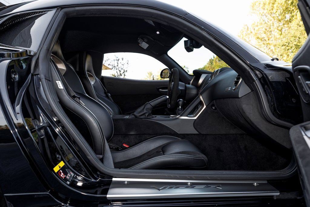 2017 Dodge Viper GTC - Photo 47