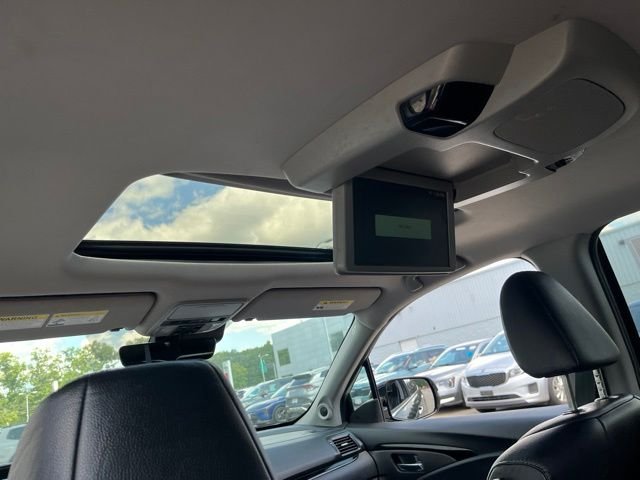 Used 2020 Black Honda Touring image 14