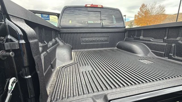 New 2026 Super Black Nissan Crew Cab SV image 27