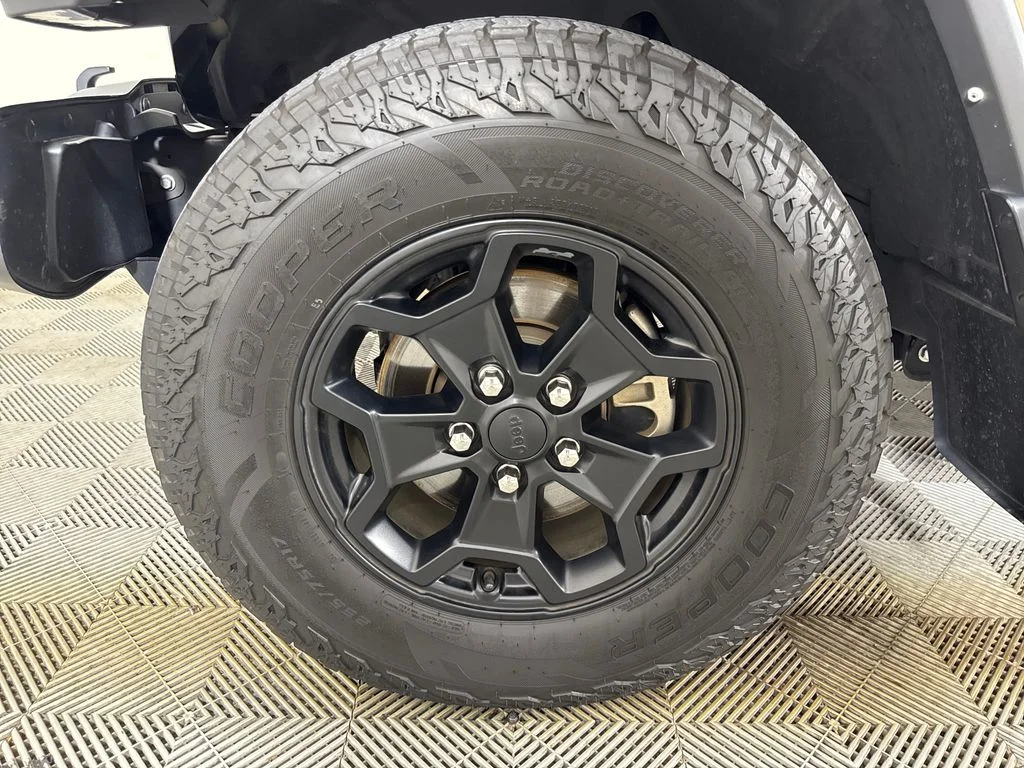 Used 2022 Beige Jeep Willys image 8