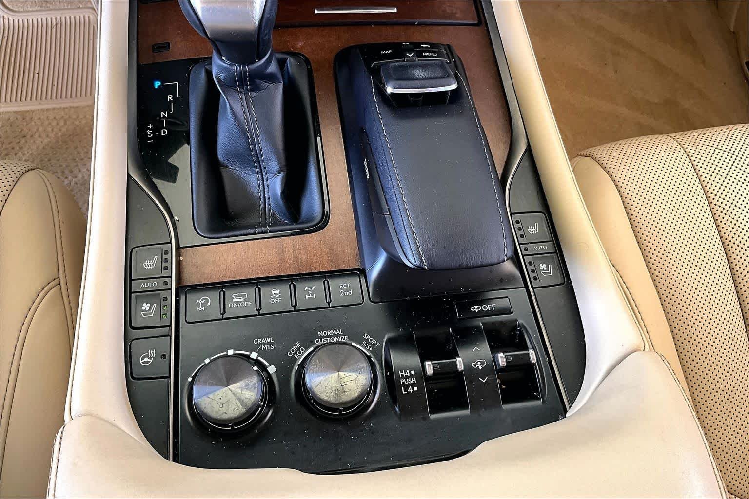 Used 2019 Nebula Gray Pearl Lexus  image 32