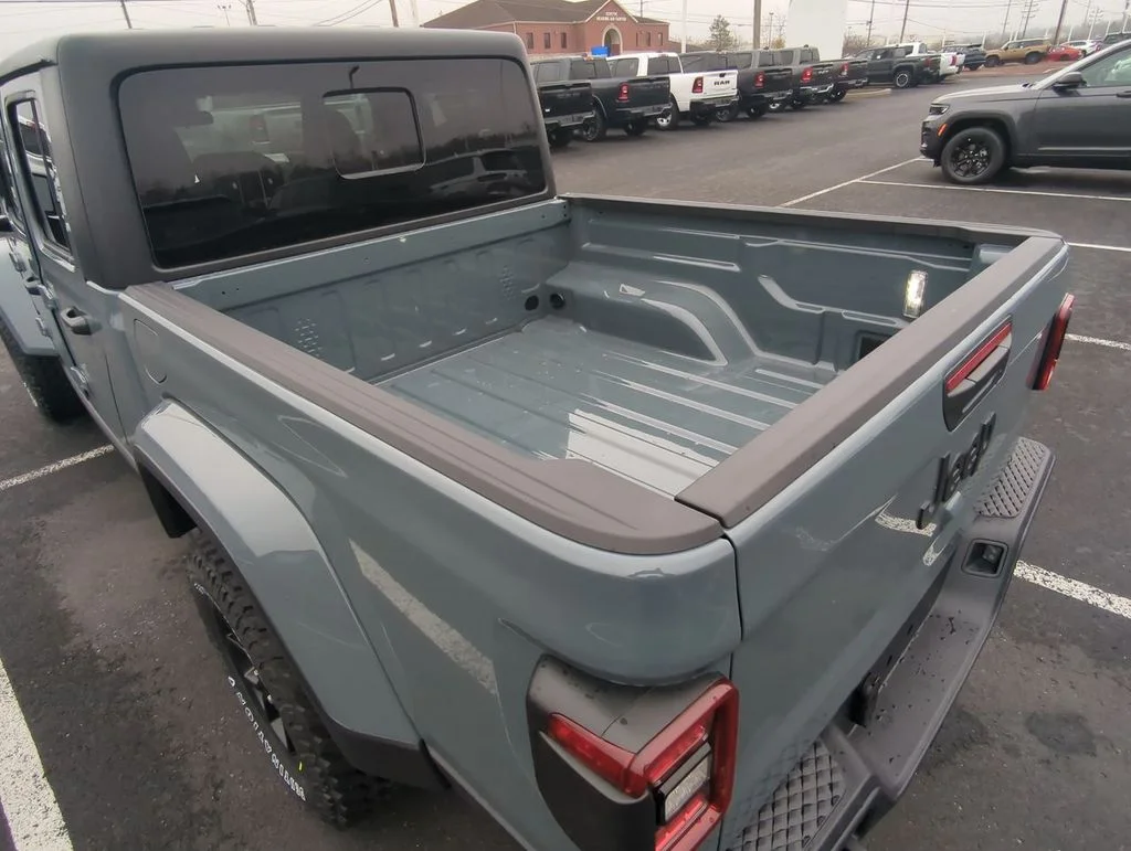 2026 Jeep Gladiator Willys - Photo 25