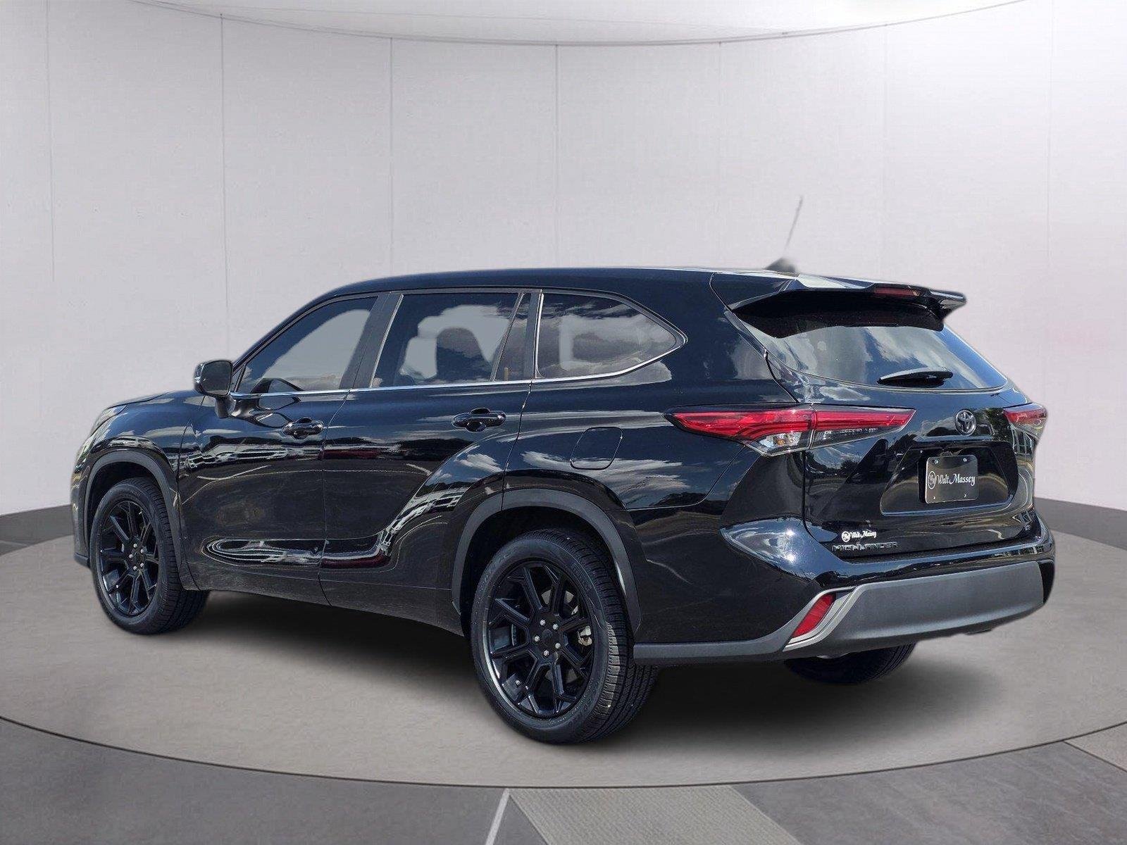 Used 2023 Midnight Black Metallic Toyota LE image 7