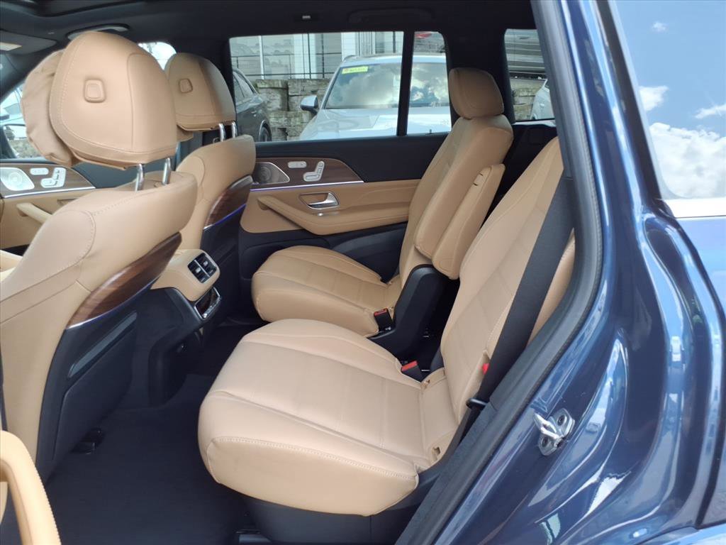 New 2026 Twilight Blue Metallic Mercedes-Benz GLS 450 image 32