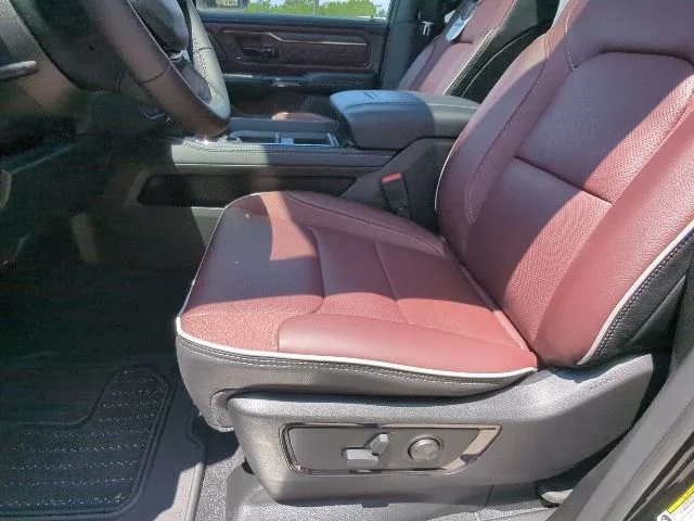 2026 RAM 1500 Limited - Photo 11