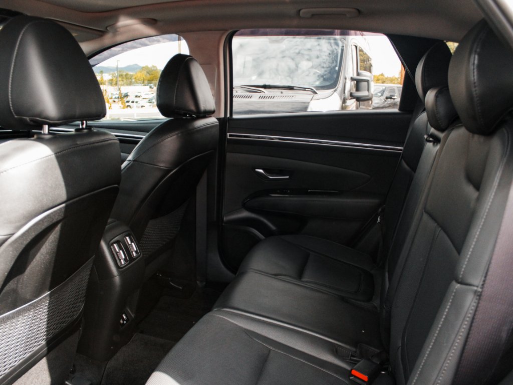 Used 2023 Serenity White Pearl Hyundai Limited image 25