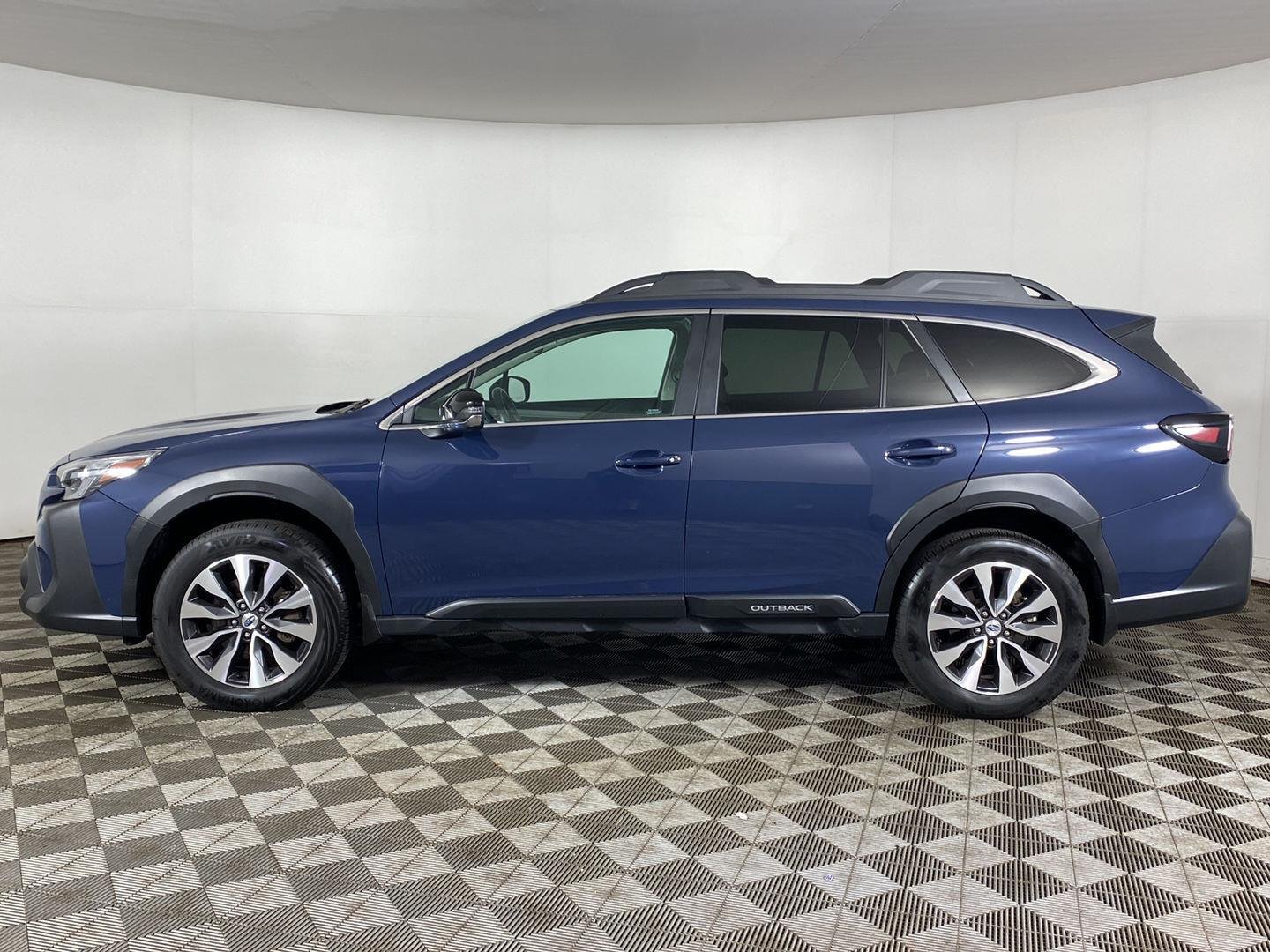 Used 2025 Cosmic Blue Pearl Subaru Limited image 9