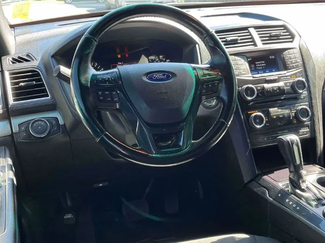 Used 2016 Blue Ford XLT image 14