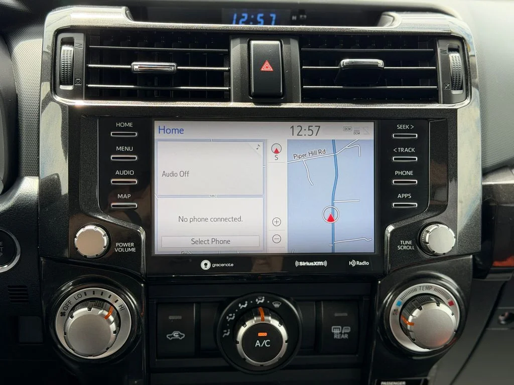 Used 2020 Gray Toyota Venture image 16