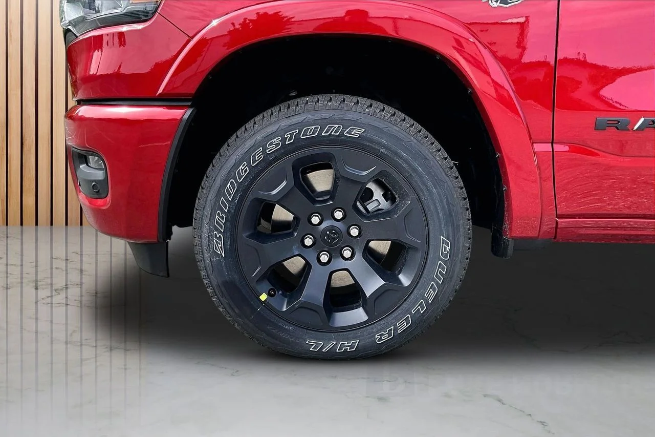 New 2026 Molten Red Pearl-Coat Exterior Paint RAM Big Horn/Lone Star image 31