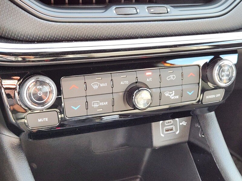 2026 Jeep Compass Altitude - Photo 18