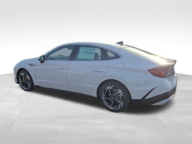 New 2026 White Hyundai SEL Sport image 6
