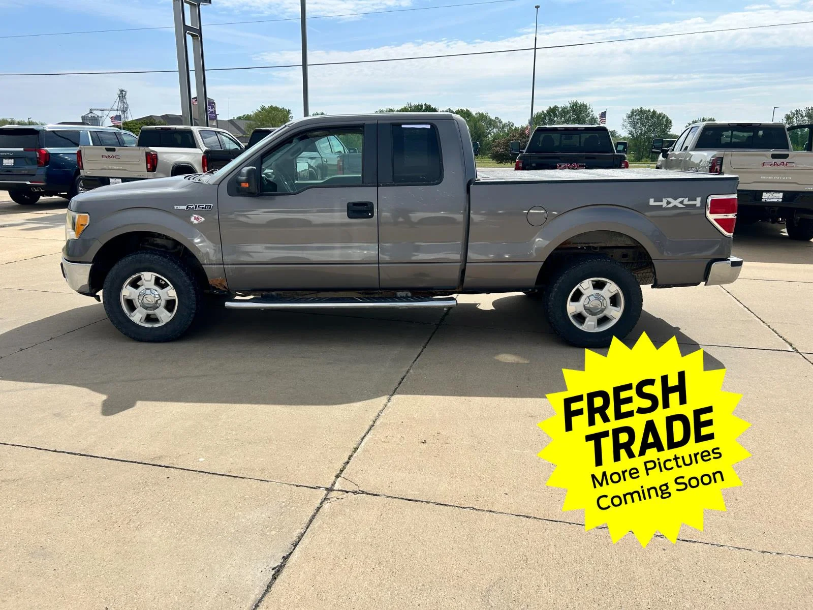Used 2010 Royal Red Metallic Ford Lariat image 10