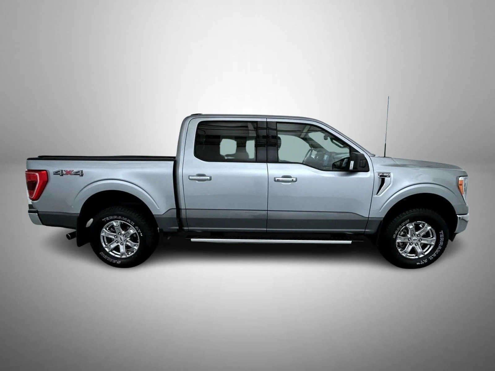 Used 2022 Silver Ford XLT image 4