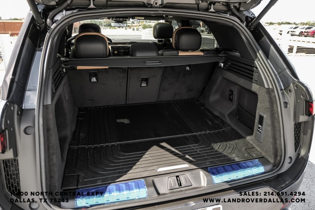 New 2026 Varesine Blue Metallic Land Rover Dynamic SE image 43