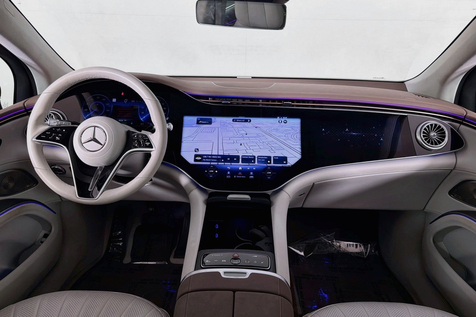 Certified Used 2023 Obsidian Black Metallic Mercedes-Benz 580 image 5