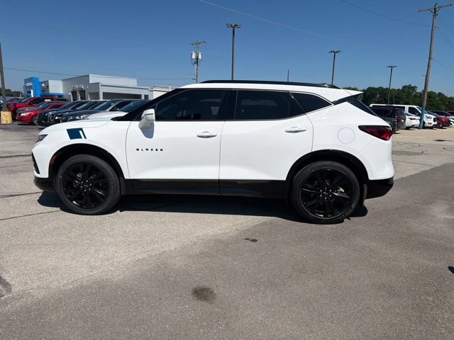Used 2019 SUMMIT WHITE Chevrolet RS image 9