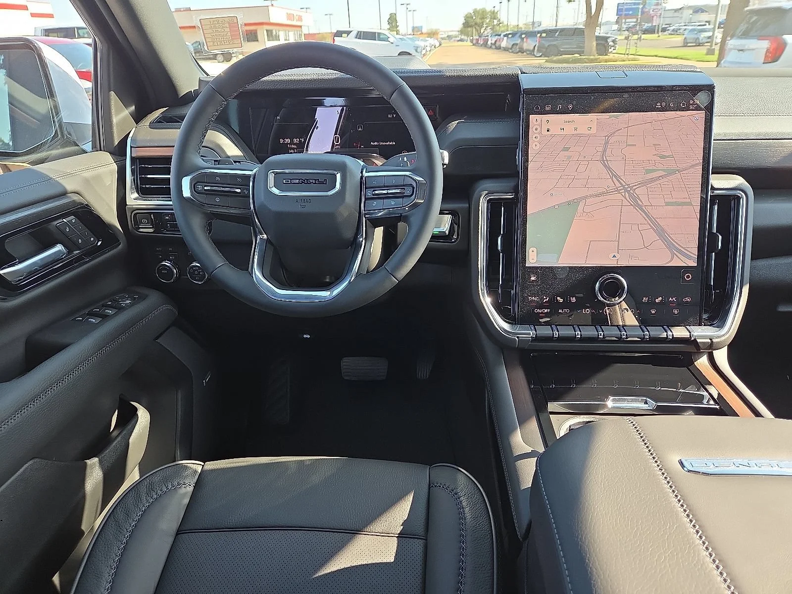 2026 GMC Yukon Denali - Photo 10