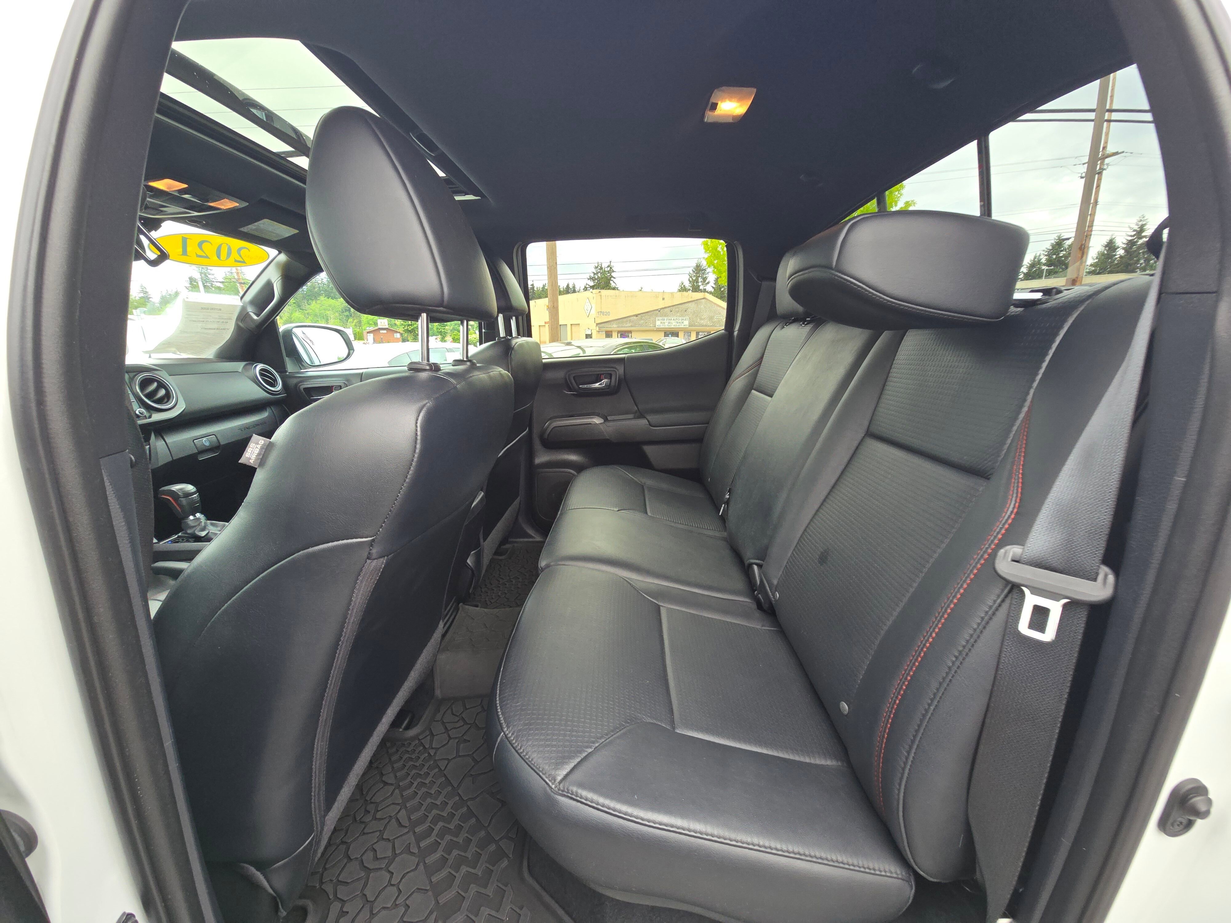 Used 2021  Toyota SR image 16