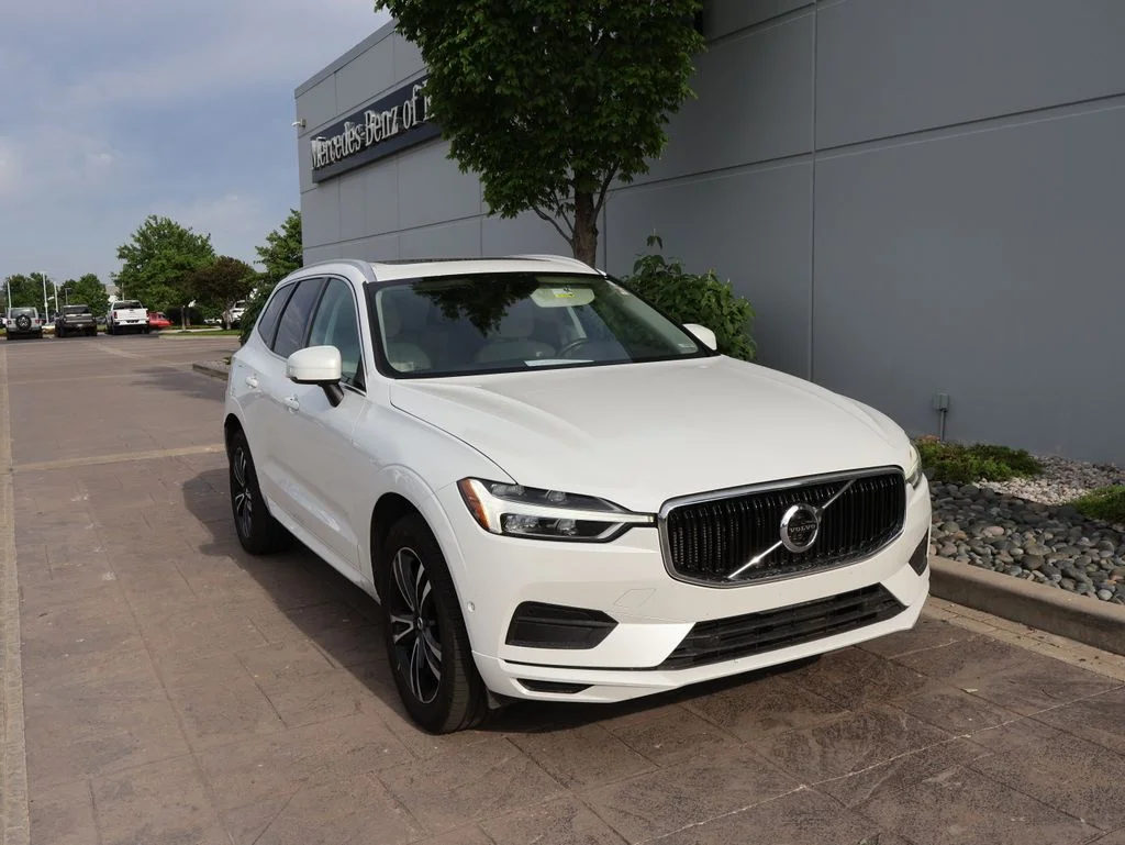 2018 Volvo XC60 T6 Momentum AWD's photo