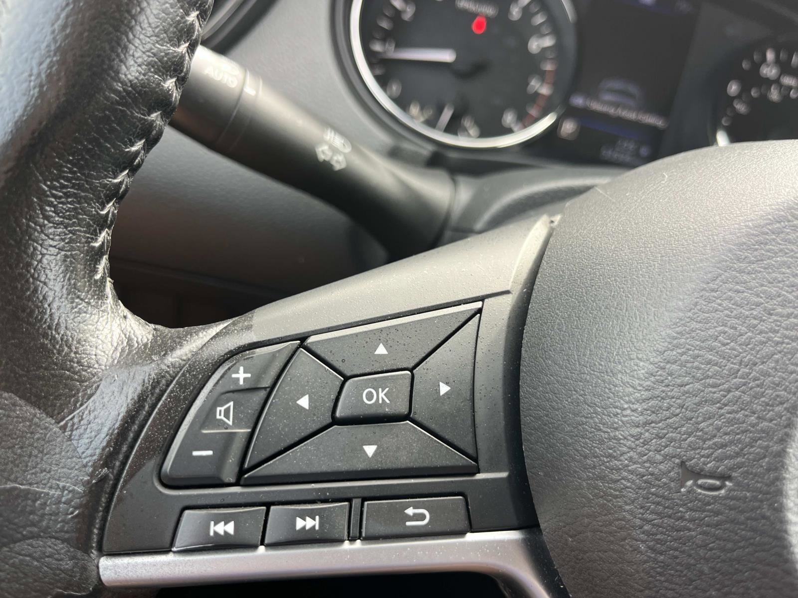 Used 2021 Scarlet Ember Tintcoat Nissan SL image 29