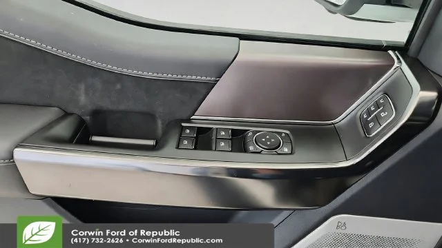 New 2026 Star White Metallic Tri-Coat Ford Platinum® image 23