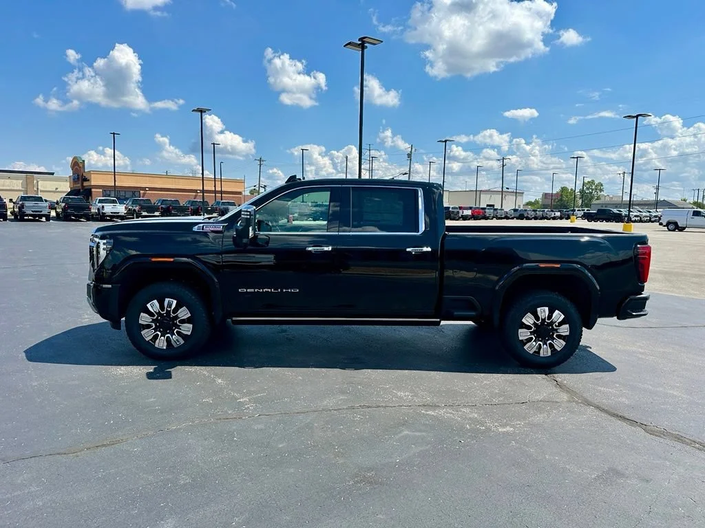 2026 GMC Sierra 3500HD Denali - Photo 8