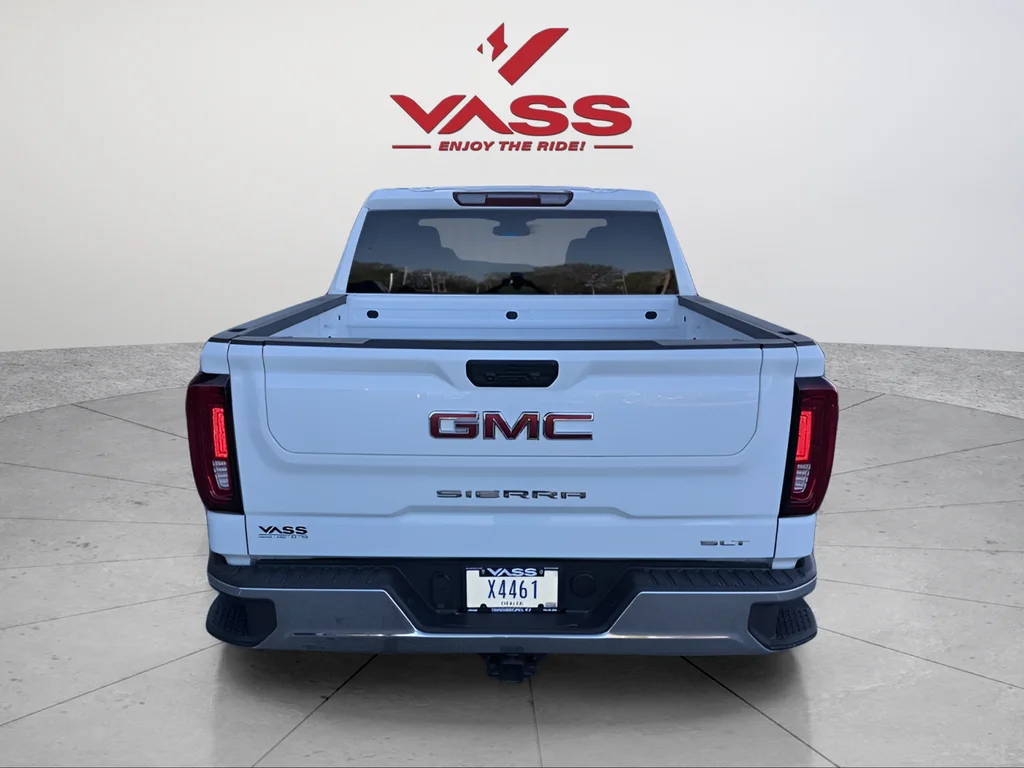 Used 2025 Summit White GMC SLT image 4